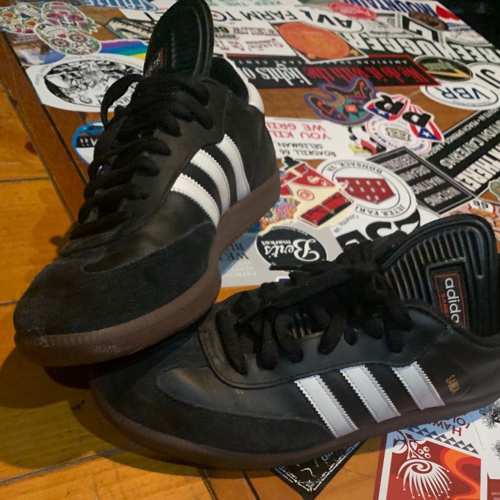 Adidas(Hardly Worn)!